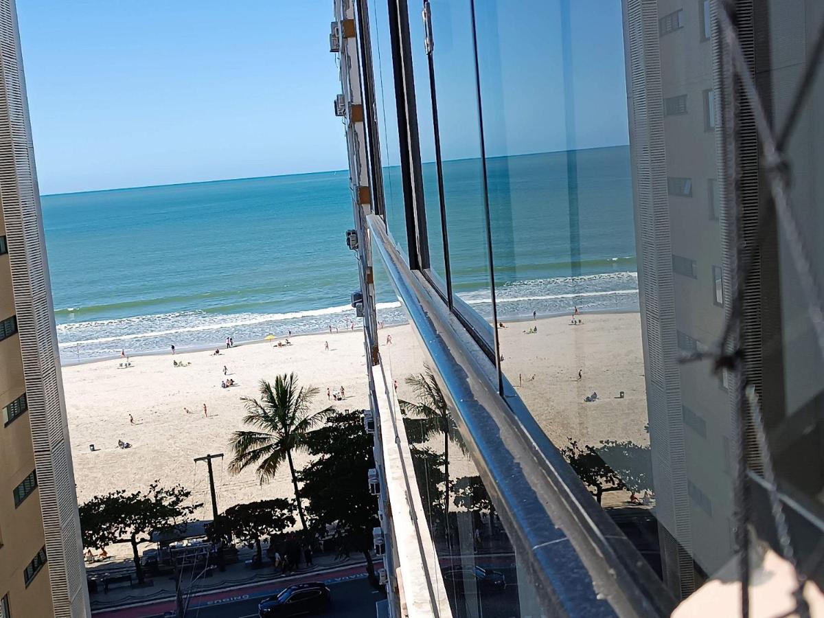 Apto Quadra Mar 1sui 2qua A 50m Da - Somente Familiares Balneario Camboriu