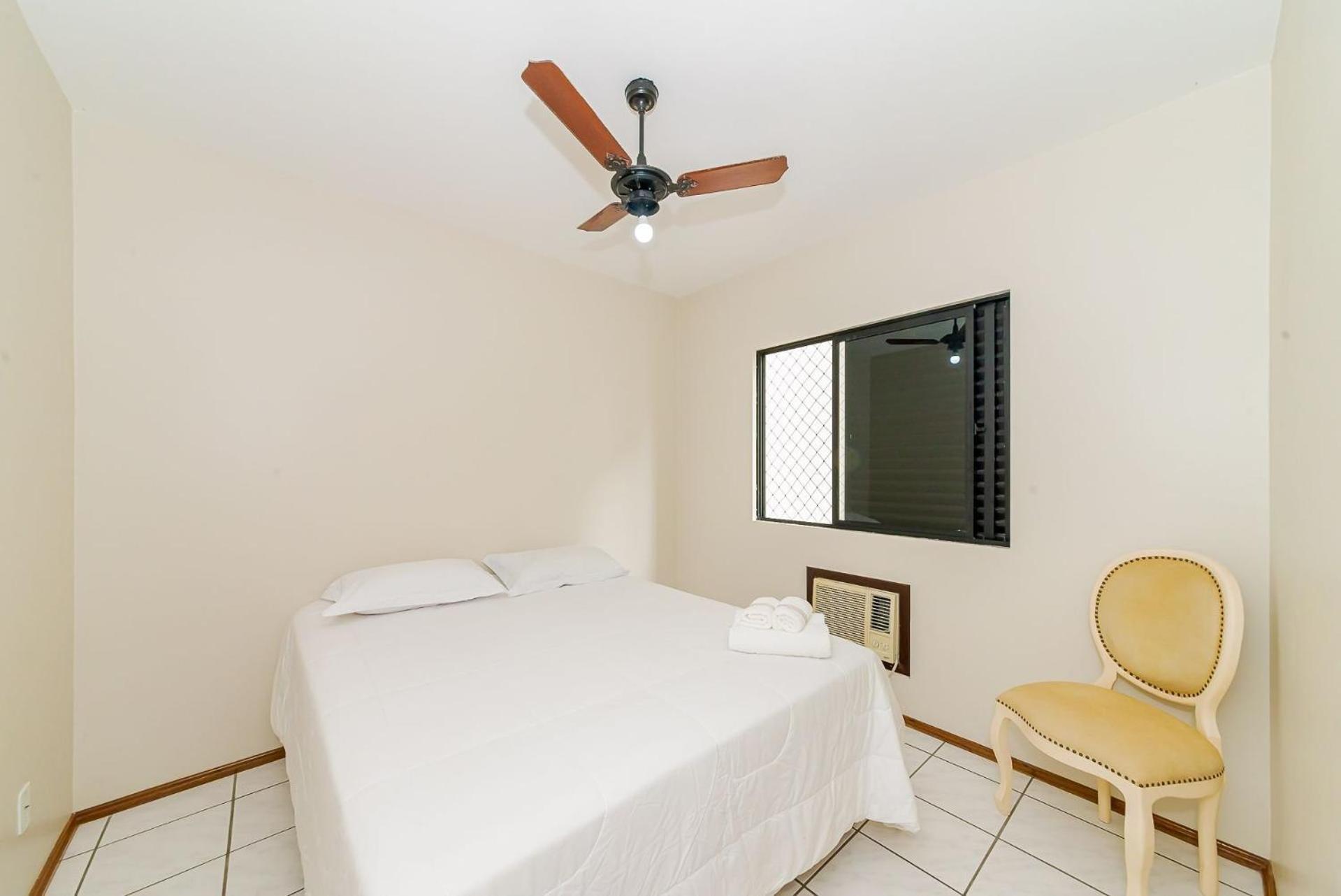 Apartamento Apto Quadra Mar 1sui 2qua A 50m Da - Somente Familiares *